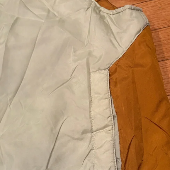 Helly Hansen Men's Brown and Cream Vest - Picture 5 of 9